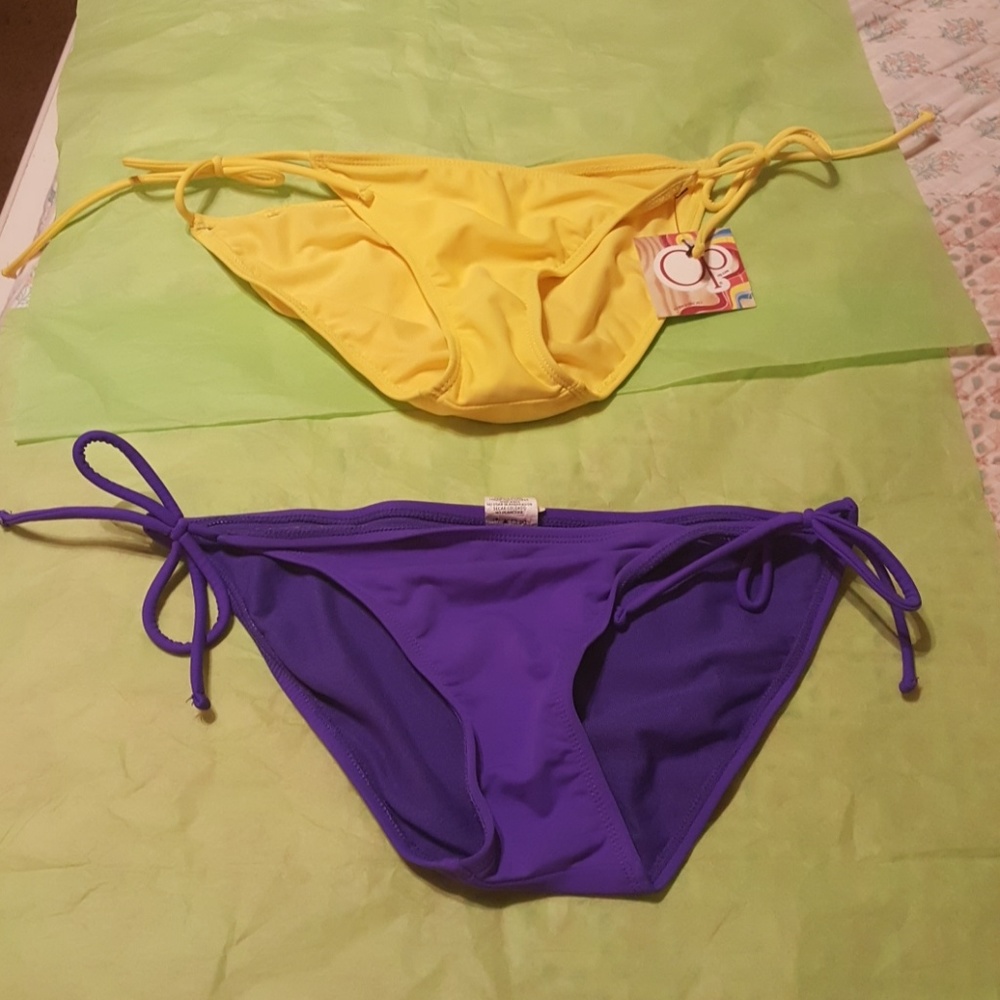 💥5 for $25💥2 Bikini Bottoms size small 1 is NWT